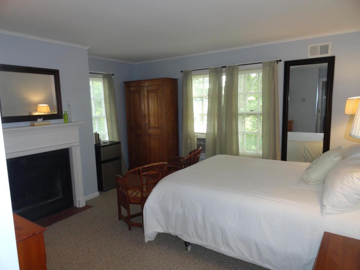 The Bond 1786 Inn (Adults Only) Warrensburg Exterior foto