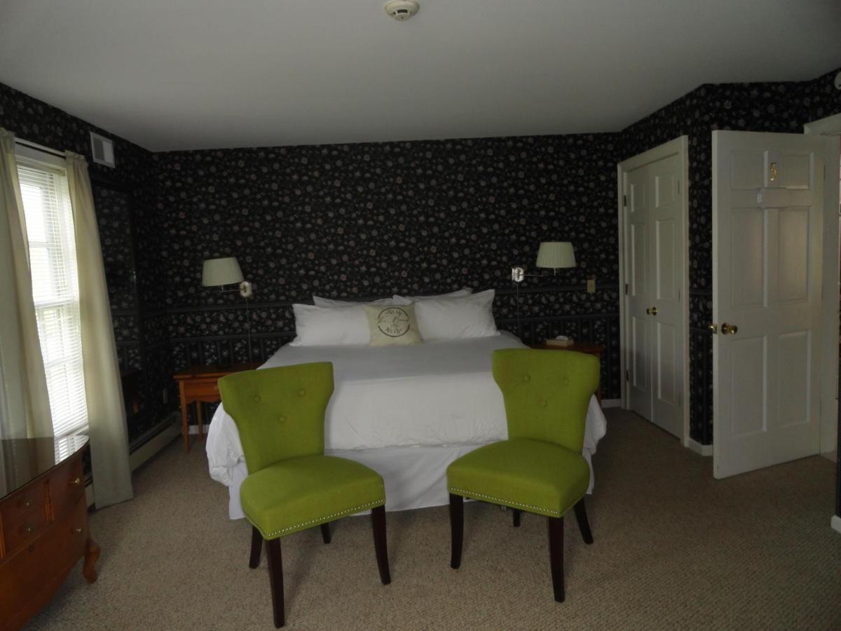 The Bond 1786 Inn (Adults Only) Warrensburg Quarto foto
