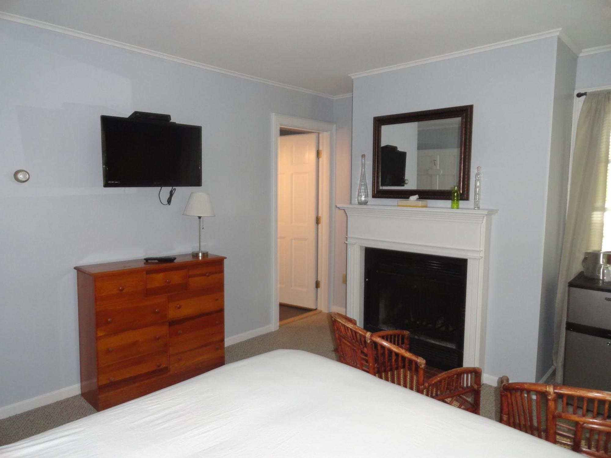 The Bond 1786 Inn (Adults Only) Warrensburg Quarto foto