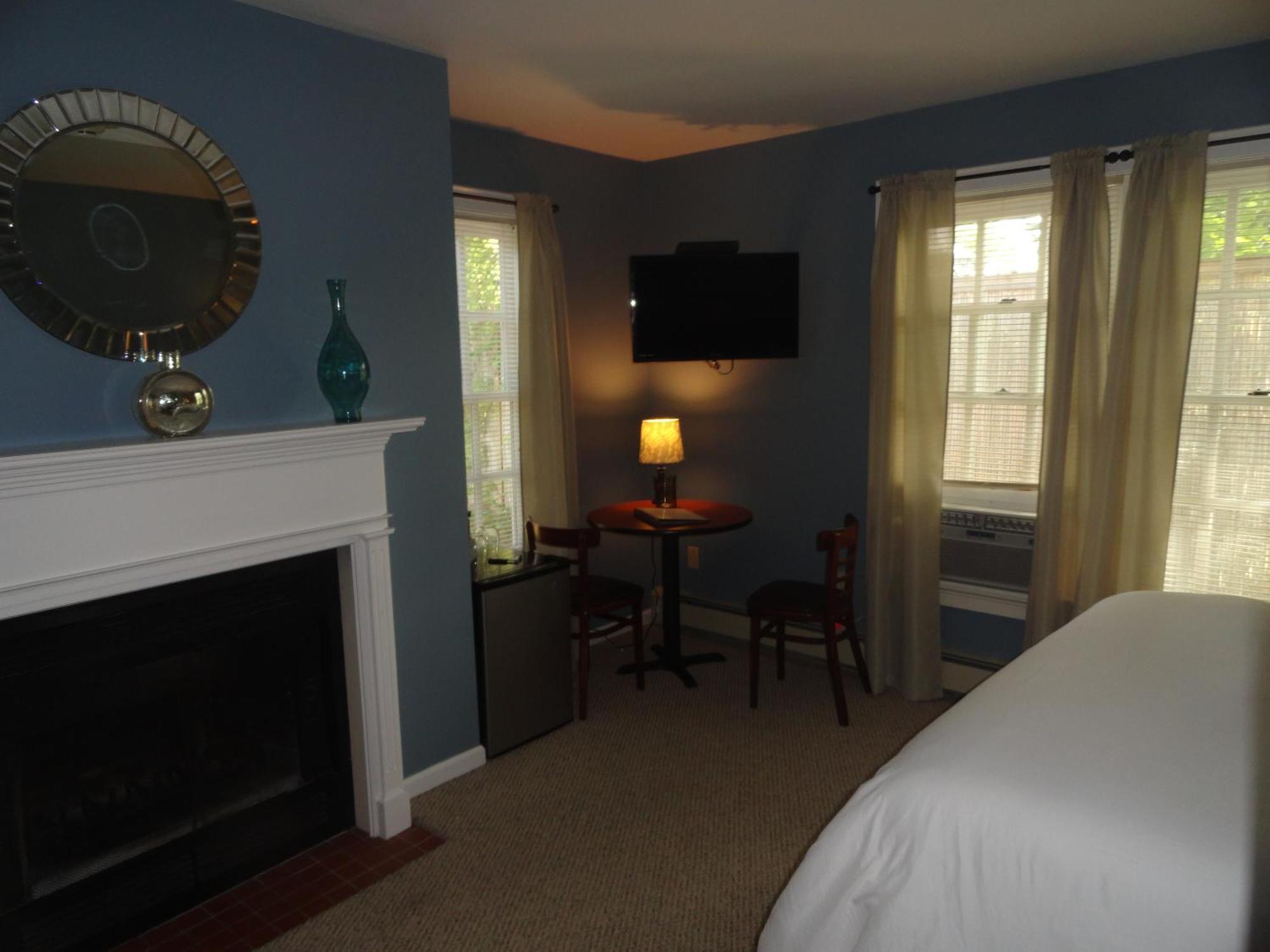 The Bond 1786 Inn (Adults Only) Warrensburg Quarto foto