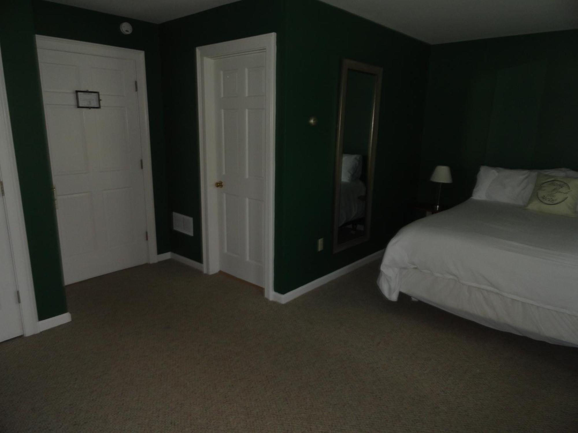 The Bond 1786 Inn (Adults Only) Warrensburg Quarto foto